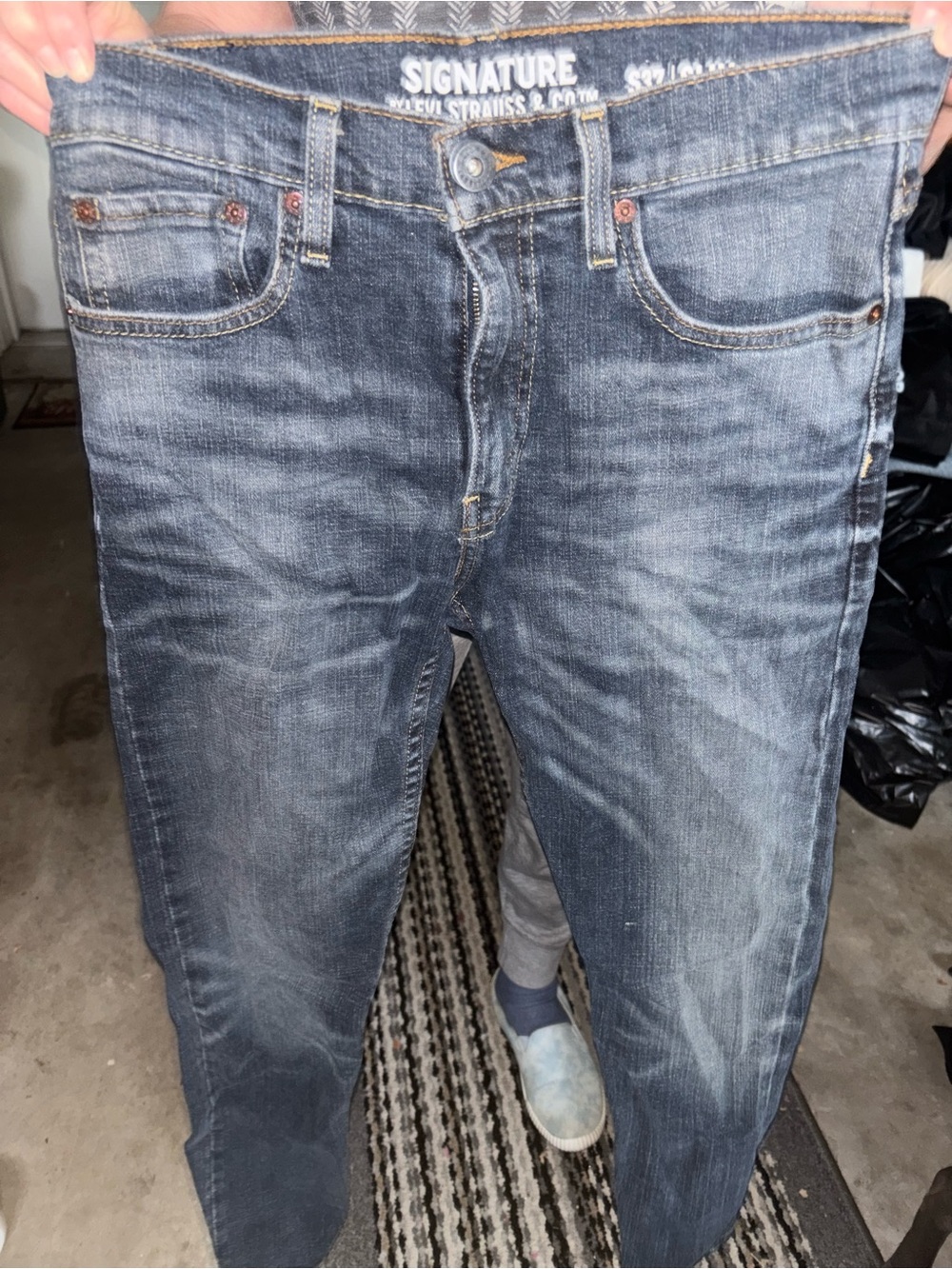 Signature Levi’s Dark Wash Blue Jeans